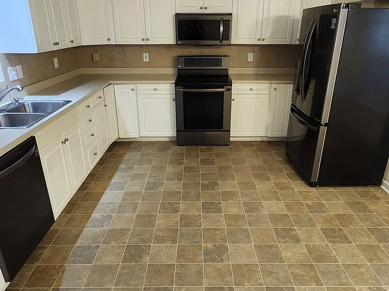 429 Buttonbush Ct — Photo 11
