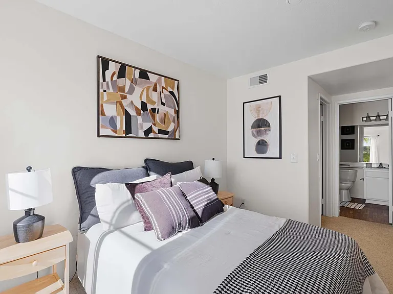 River Ranch Townhomes & Apartments — Photo 99