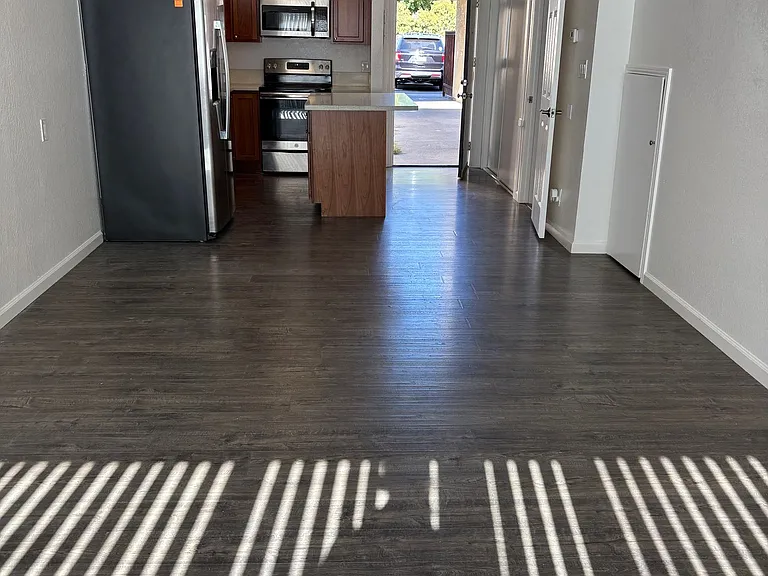 Morning Glory Apartments — Photo 18