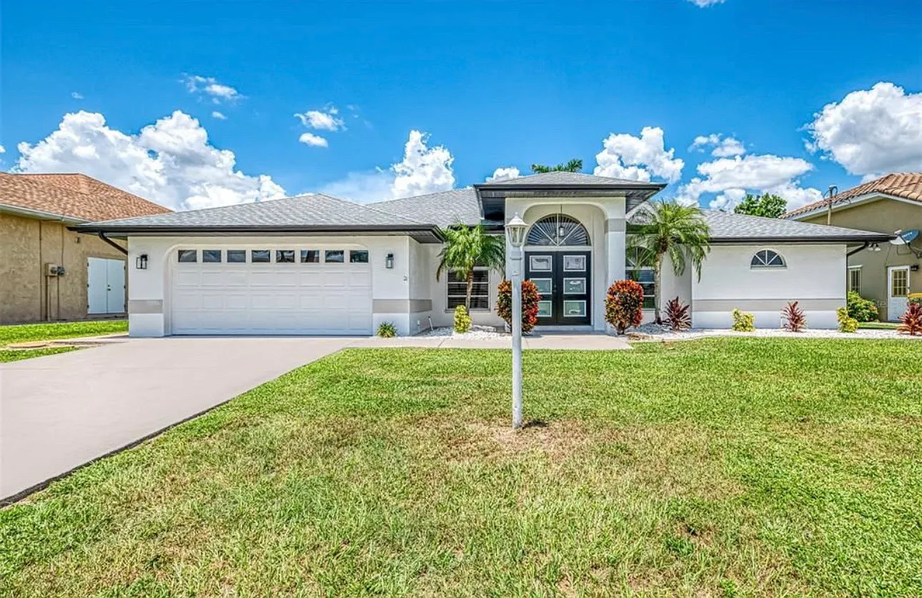 3 bed, 2526 sqft, $4,400 — Photo 1