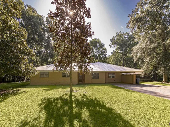 4826 Rougon Rd, Port Allen, LA 70767