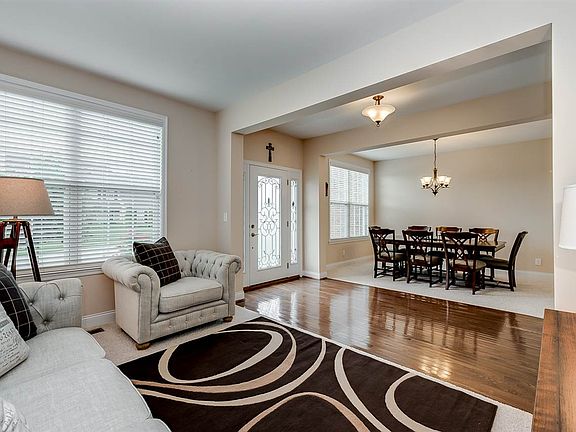5th image of 2051 Holderness Dr