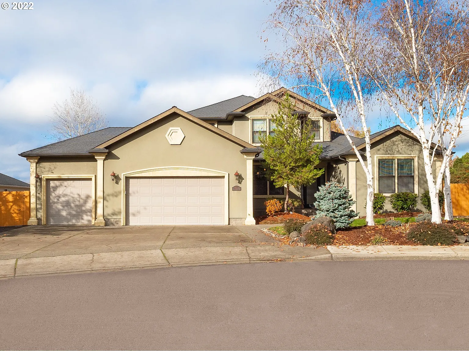 406 Augusta Ct photo 1