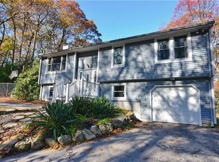 28 Rosemere Ave, Johnston, RI 02919