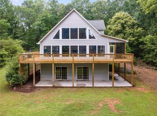 1001 Cherokee Rd, Townville, SC 29689