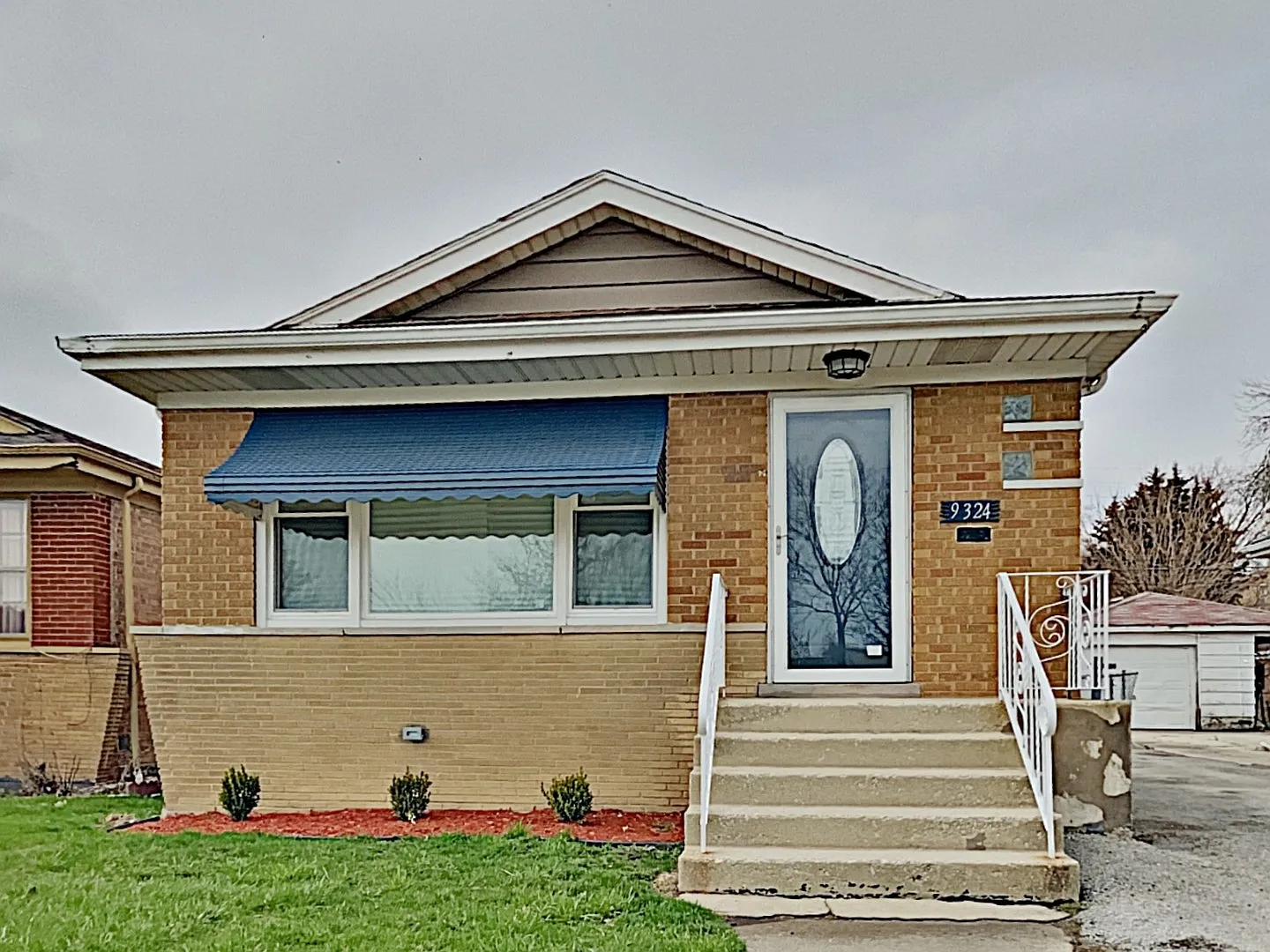 9324 S Vincennes Ave photo 1