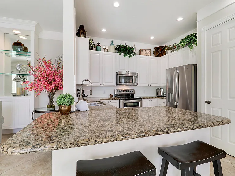 511 Sweet Bay Cir — Photo 13