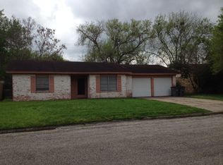 1611 Seguin Ave, Victoria, TX 77901