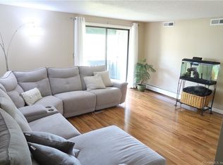 26 Trolley Crossing Ln #26, Middletown, CT 06457