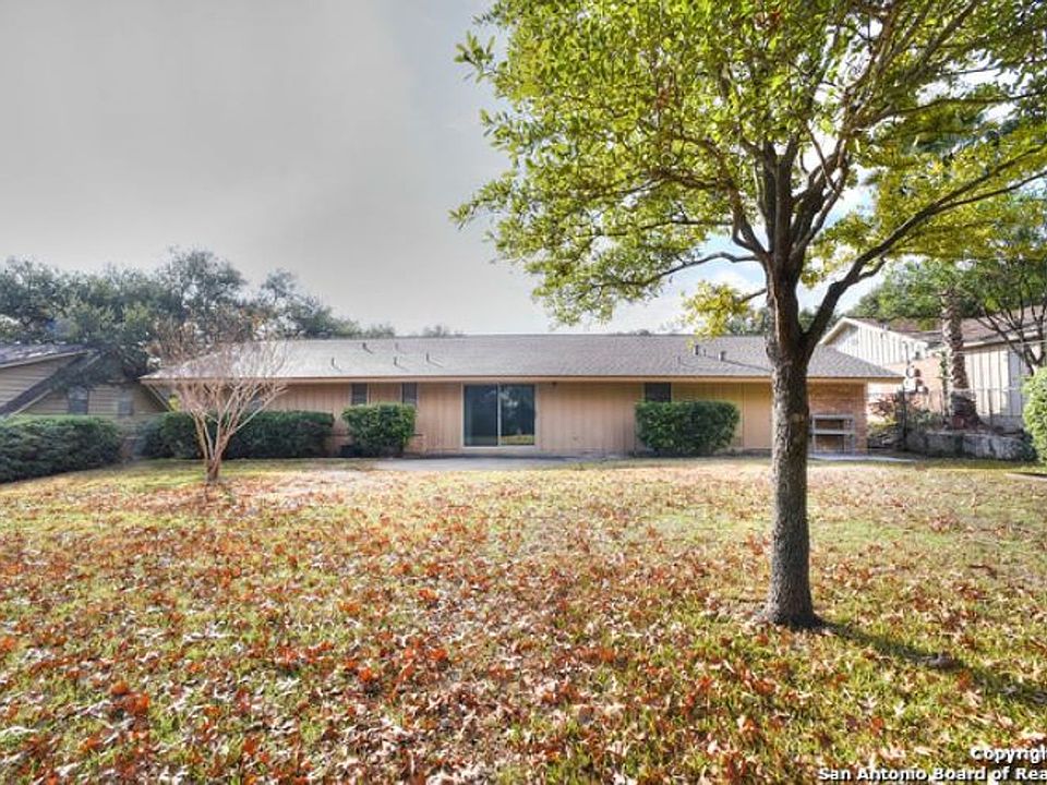1st image of 3223 Oakleaf Dr
