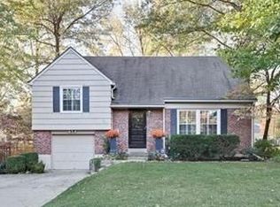 5009 W 69th St, Prairie Village, KS 66208