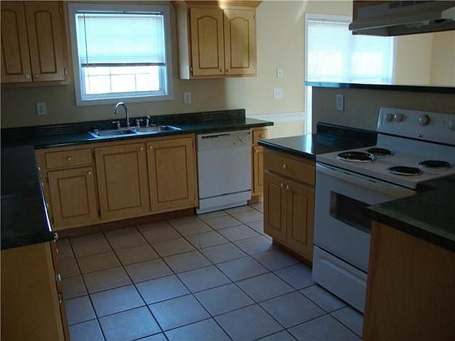2nd image of 51 Pope St