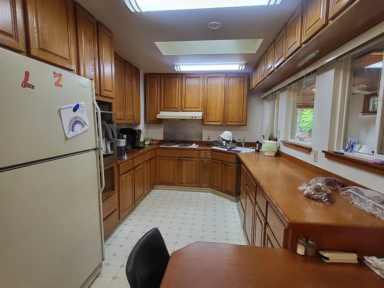 64 Norwood Ave — Photo 7