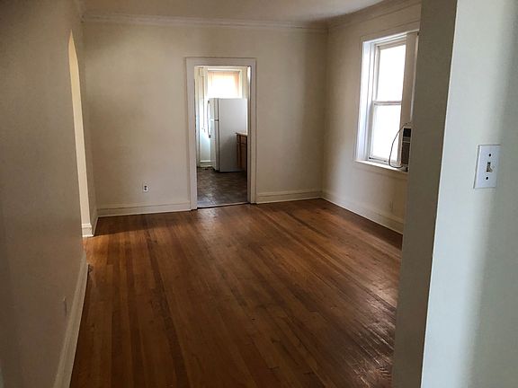 3rd image of 8249 N Knox Ave