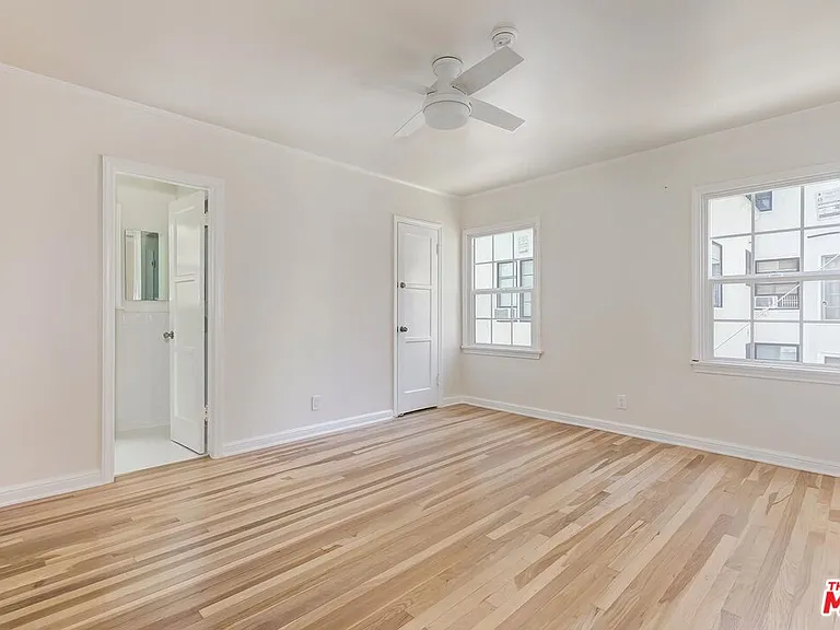 405 1/2 Shirley Pl — Photo 5
