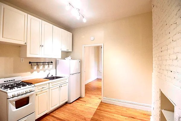 Rented by Corcoran | media 12