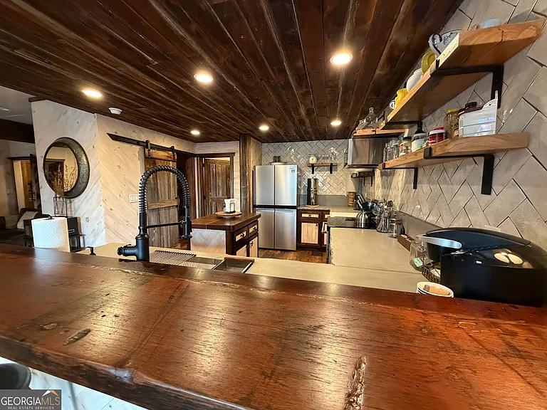 85 Dixieland Ln — Photo 8