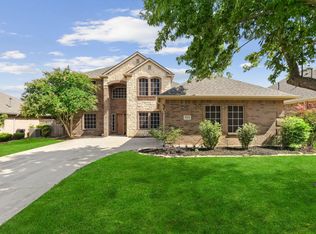 2112 Bentley Dr, Mansfield, TX 76063