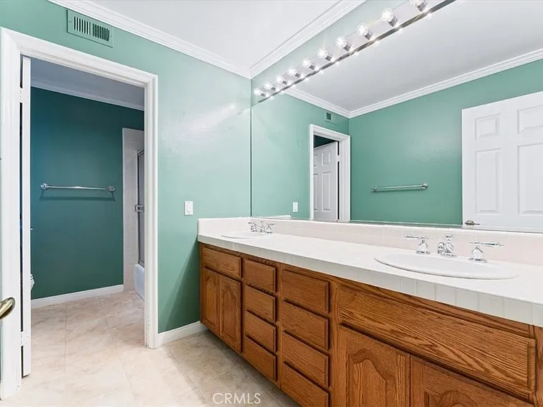 2634 N Waterford St — Photo 20