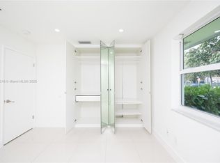 6695 SW 96th St, Pinecrest, FL 33156