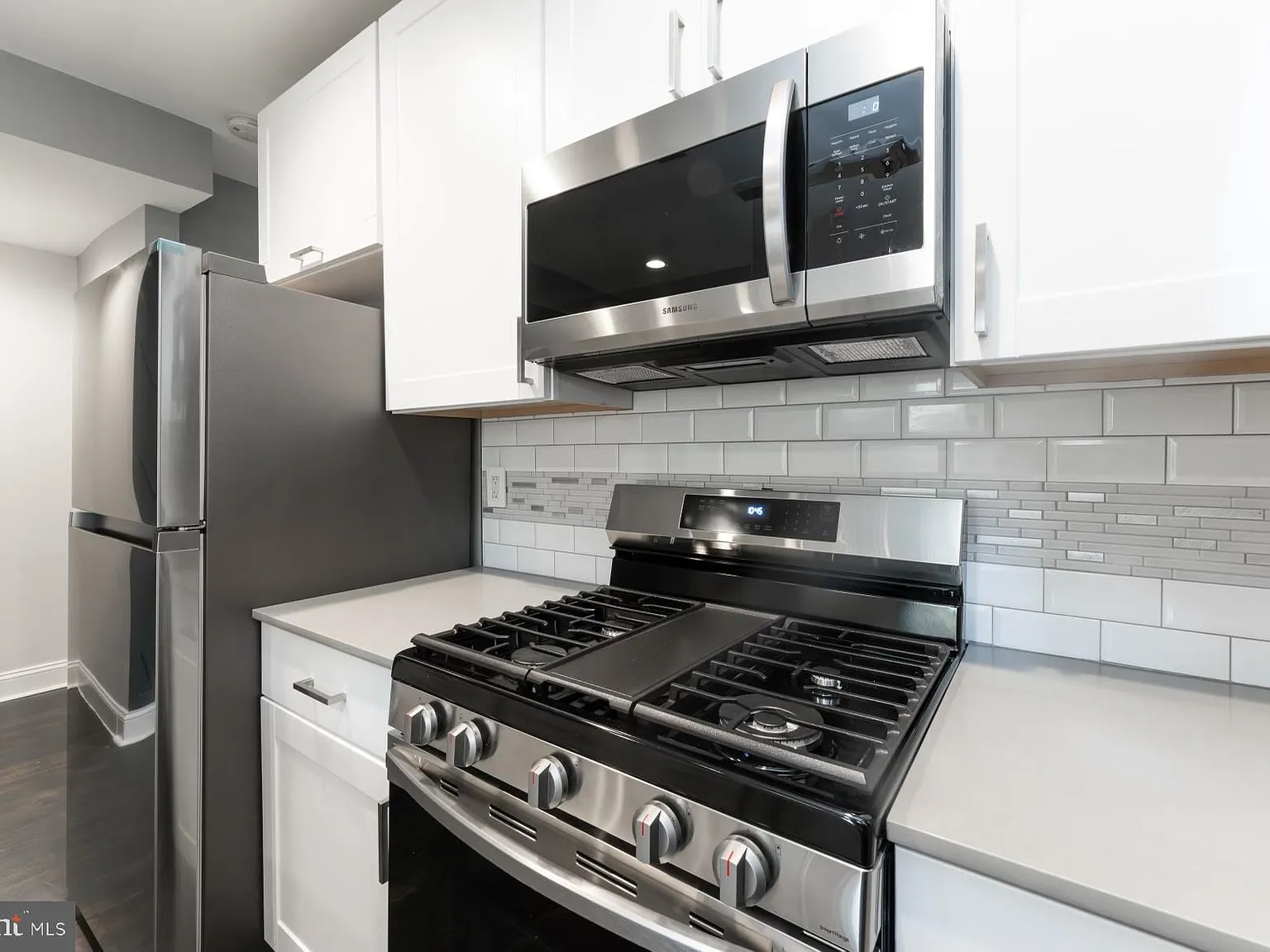 1 bed, 1978 sqft, $1,950 — Photo 4
