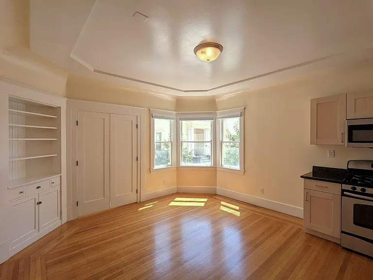 Main living room / kitchen area