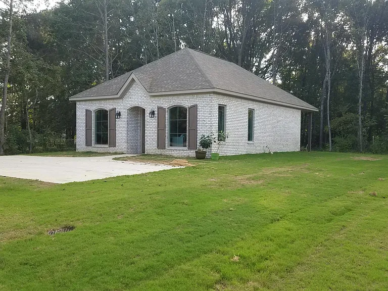 6325 Chesterville Rd — Photo 2