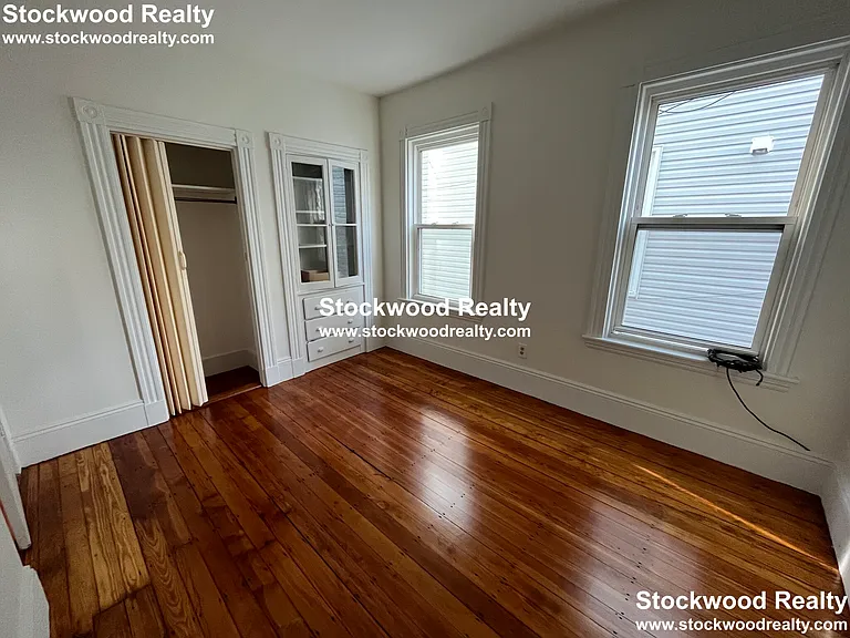 274 E Cottage St #1 — Photo 49