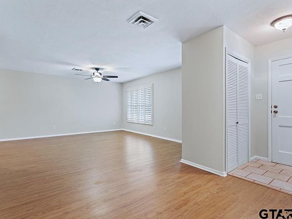5th image of 3601 McMillan Dr