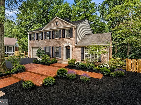 3rd image of 10629 Seneca Ridge Dr