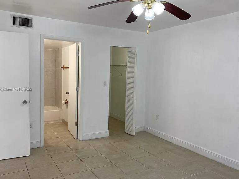 7035 NW 186th St — Photo 17