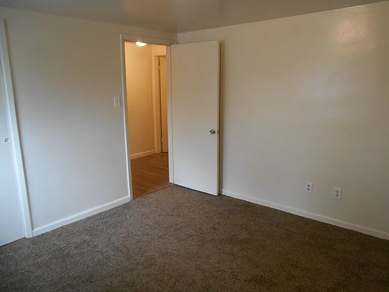 Muhlenberg Lakeview Apartments — Photo 13