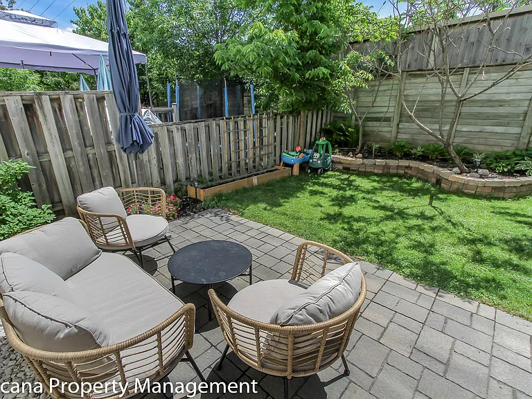 72 Burlington Cres #1 — Photo 27