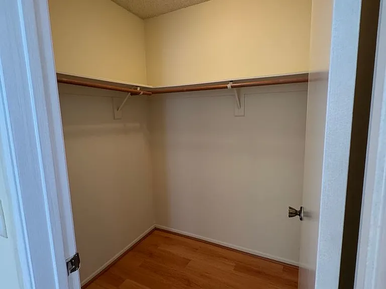 1004 E Garfield Ave — Photo 12