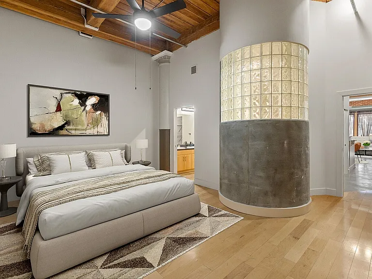 Bogen | Urban Chic Lofts — Photo 3
