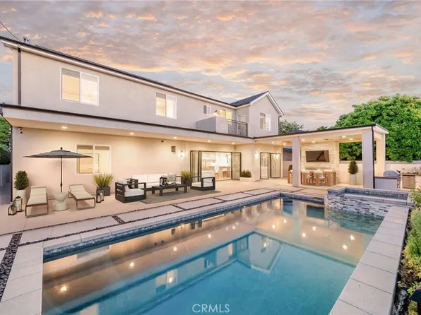 11385 Baskerville Rd, Los Alamitos, CA 90720