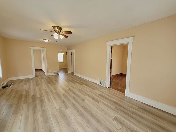3rd image of 315 2nd St NE