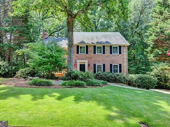 2nd image of 585 Cambridge Way