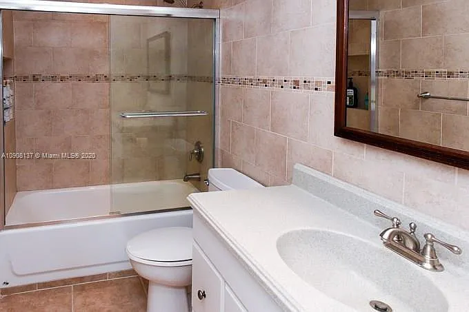 2121 Biarritz Dr — Photo 13