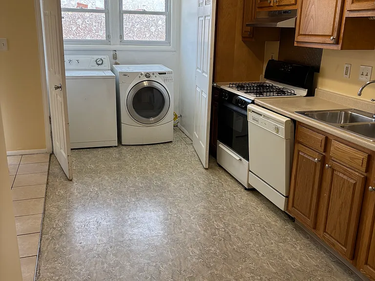 2613 Hallam Ct — Photo 6