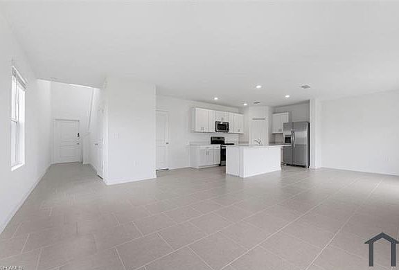 2nd image of 4094 Lattuca Ln