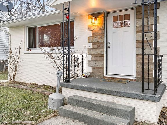 3rd image of 2614 Fletcher Ave NE