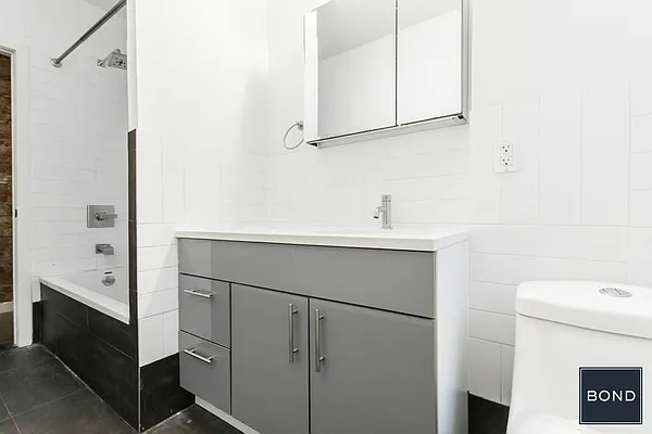 Rented by Bond New York | media 11