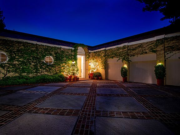 2nd image of 1806 Loma Vista Dr