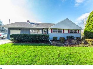 4137 Twynnwood Rd, Lafayette Hill, PA 19444