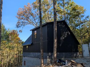 228 Cedarwood Dr, Zoe, KY 41397