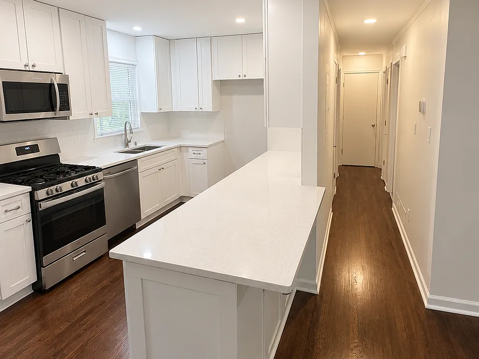 45 Edwin Pl NW