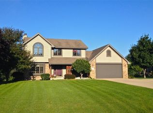 1749 Lunde Cir, Stoughton, WI 53589