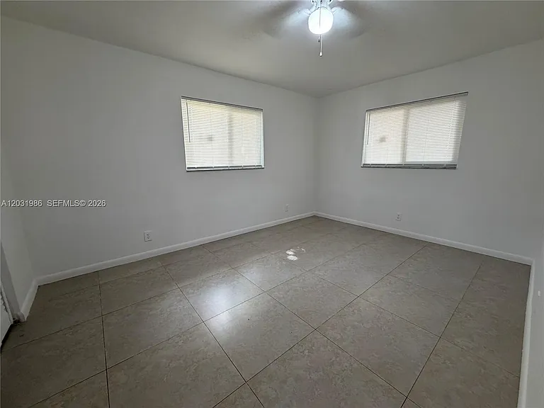1831 SW 24th St #W — Photo 12