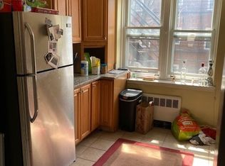 125 Farragut Rd APT 31, South Boston, MA 02127